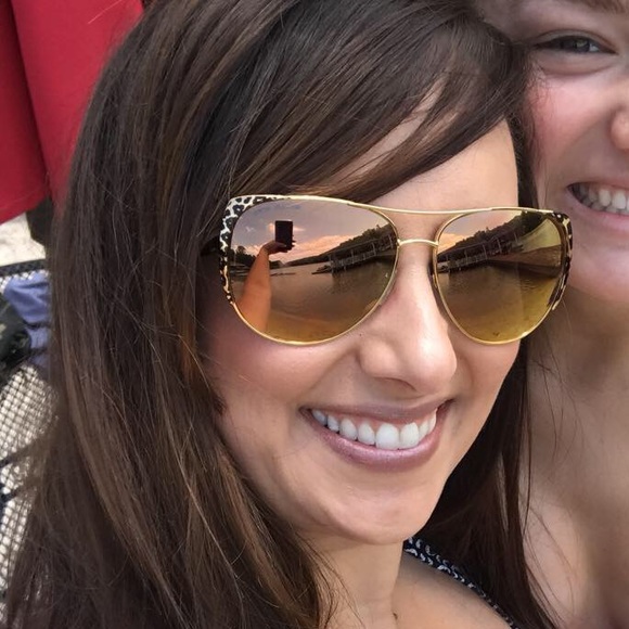 Meet your Posher, Kim - Picture 1 of 1